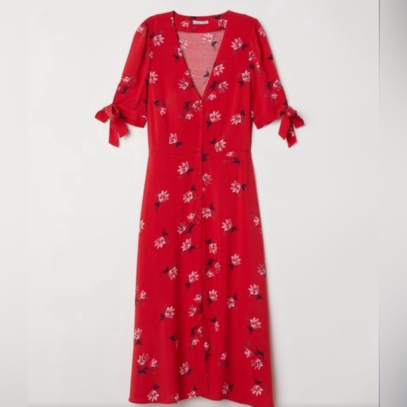 H&M Dresses & Skirts - H&M Floral Dress